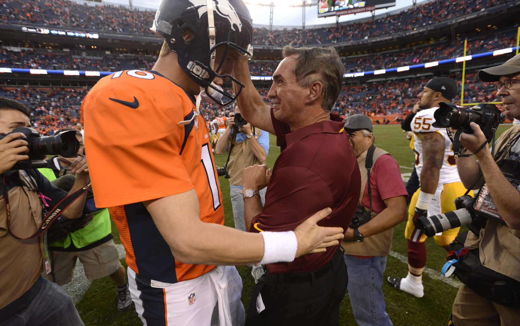 BRONCOS REDSKINS